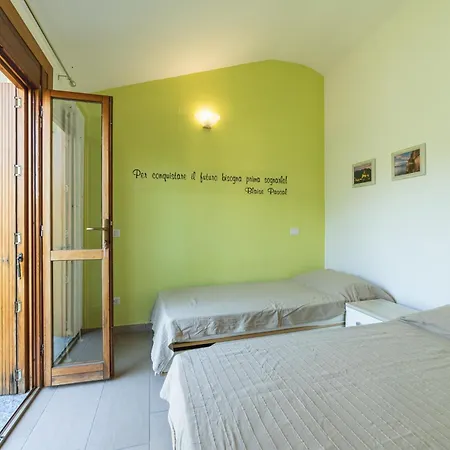 Pensión Casa Emmaus Maccagno