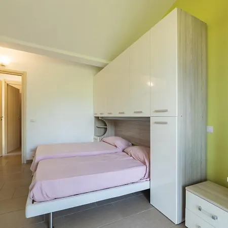 Pensión Casa Emmaus Maccagno